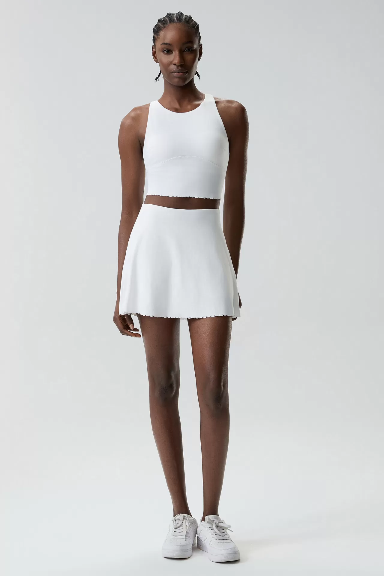 Sujetador y falda en color blanco roto