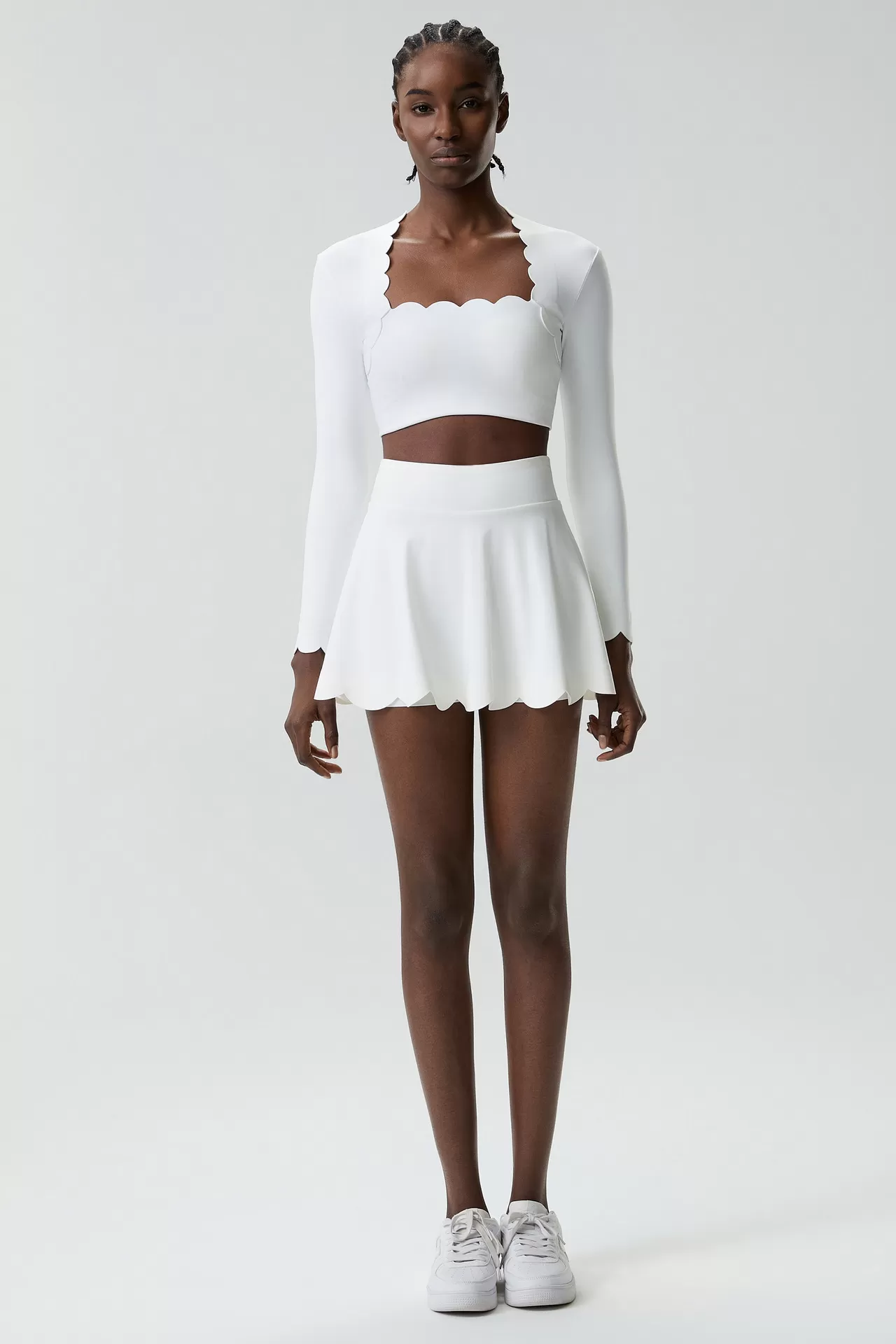 Mangas largas color blanco roto - 1+faldas