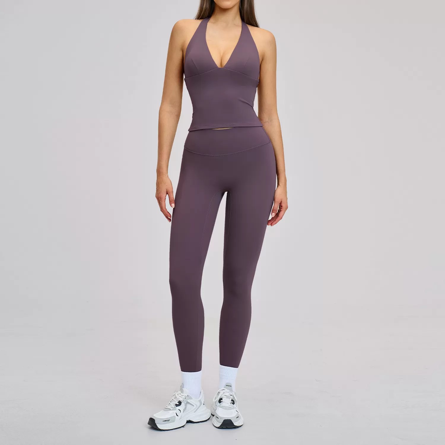 Camiseta y leggings color berenjena