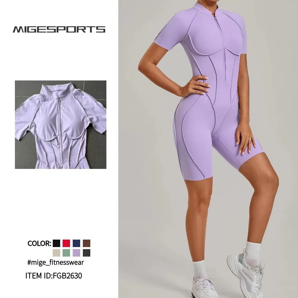 Mono deportivo de una pieza para mujer con media cremallera y manga corta, ideal para yoga y fitness (FGB2630)