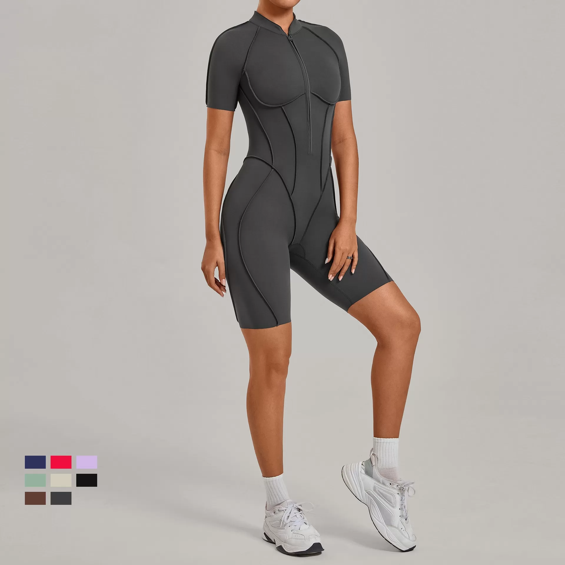 Mono deportivo de una pieza para mujer con media cremallera y manga corta, ideal para yoga y fitness (FGB2630)