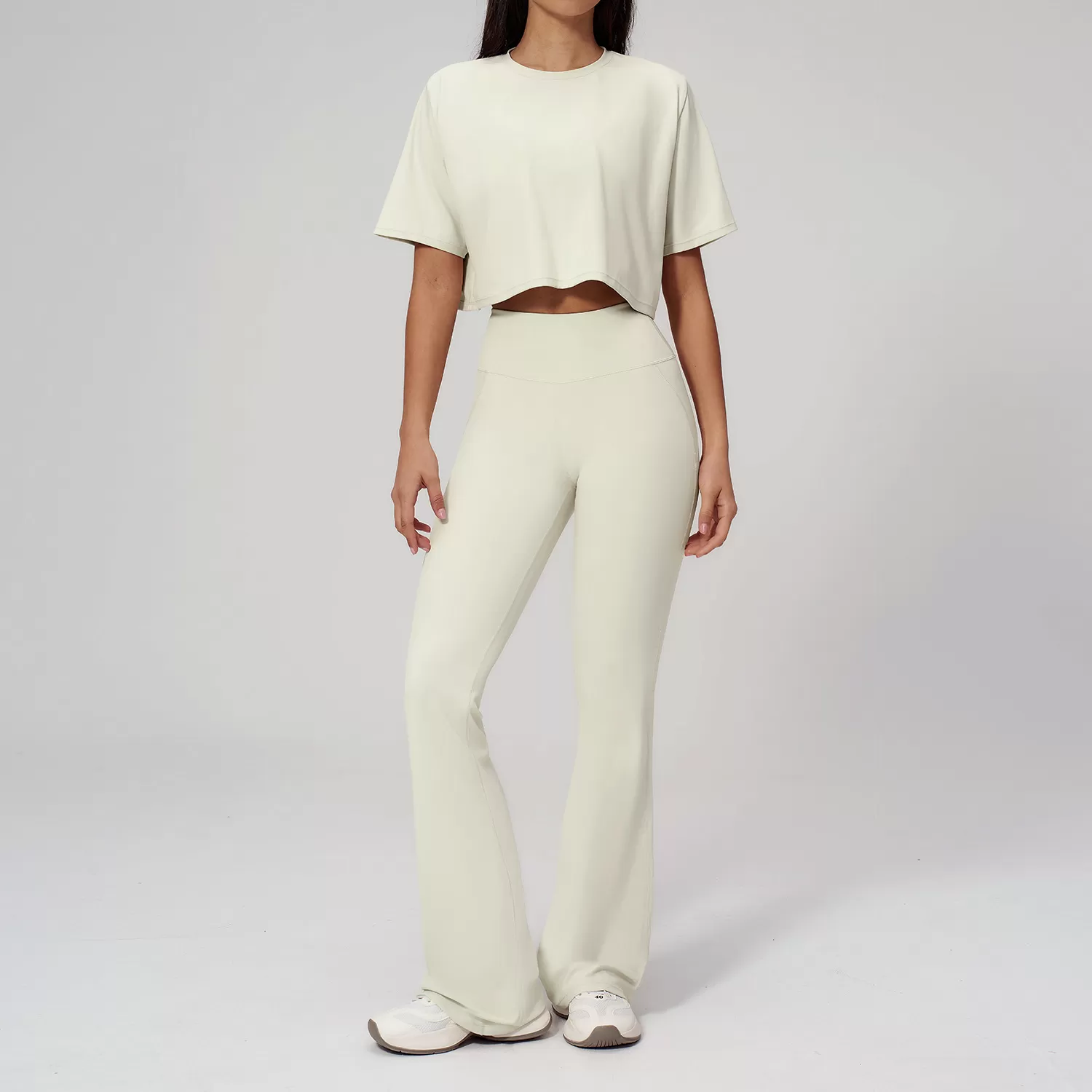 Conjunto de dos piezas para mujer: pantalón acampanado de cintura alta para gimnasio, top de manga corta, ropa deportiva para fitness y yoga (FGBTZ3091)