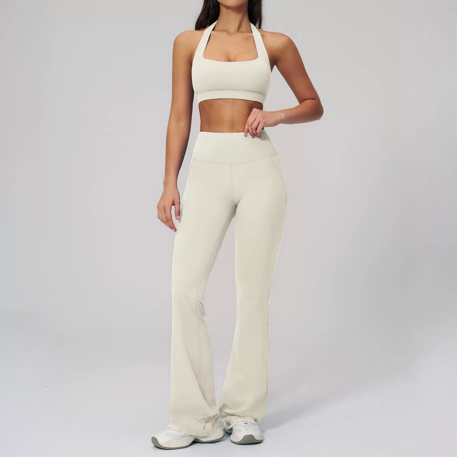 Nuevo conjunto de ropa de gimnasio para mujer de 3 piezas: pantalones acampanados y top tipo sujetador. Conjunto de entrenamiento para gimnasio y fitness FGBTZ3091