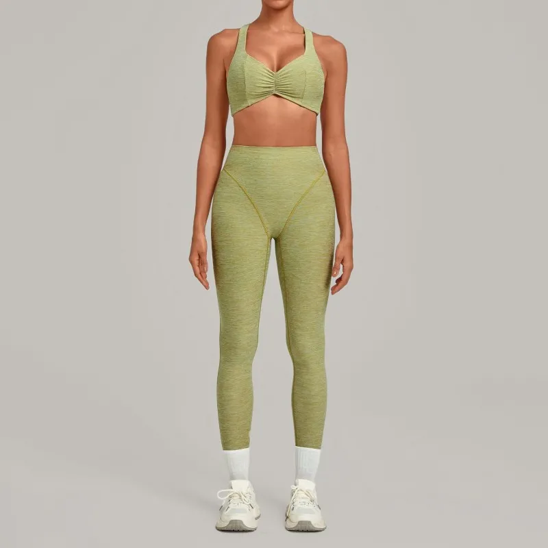 Sujetador y leggings verde salvia