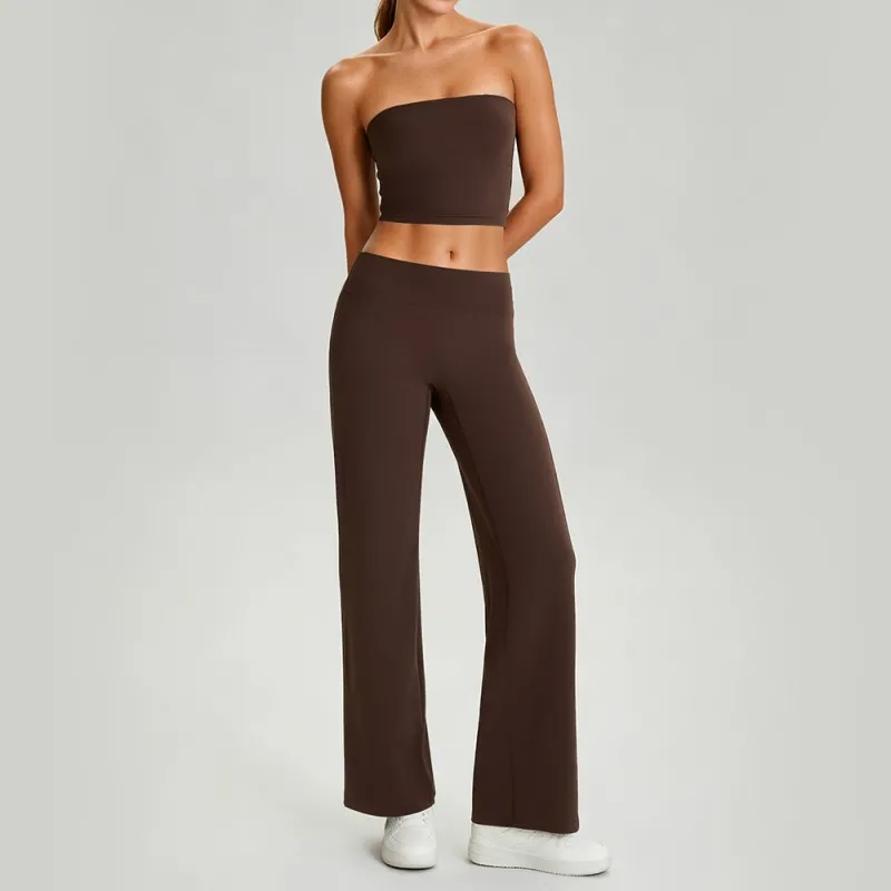 Camiseta sin mangas marrón + pantalones