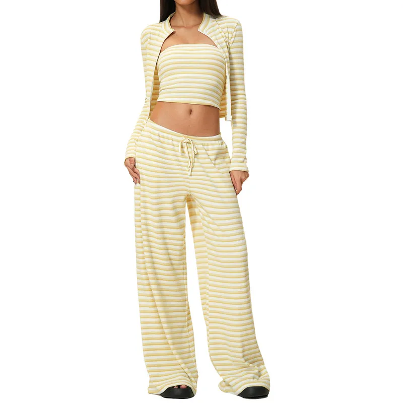Conjunto de fitness para mujer de 4 piezas para yoga y entrenamiento, a rayas y en colores en contraste (FGBTZ4556)