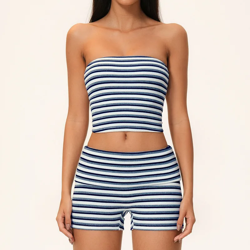 Conjunto de camiseta de tirantes tipo tubo y pantalones cortos (azul marino y blanco)