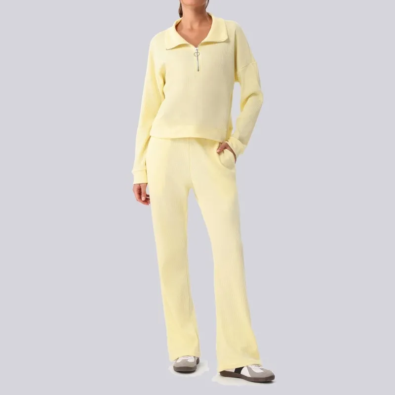 Conjunto de camiseta de manga larga y pantalón (tejido suave tipo «butter»)