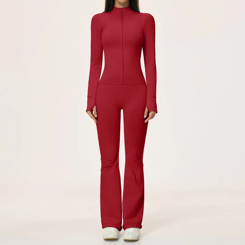 Chaquetas rojas y pantalones acampanados