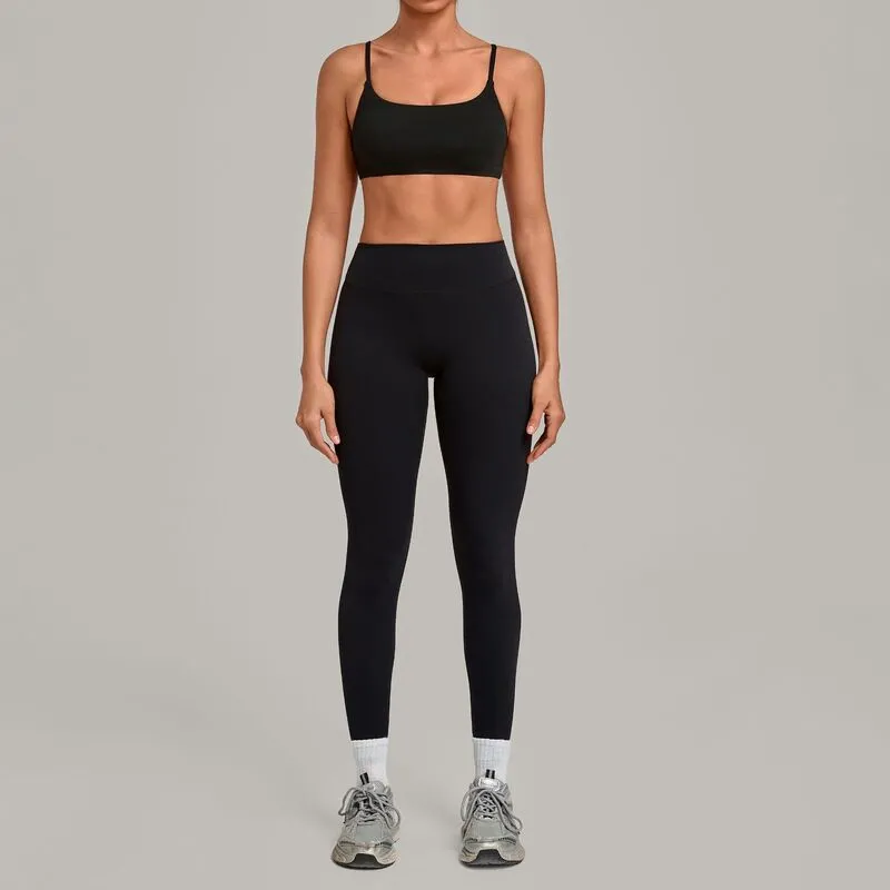 Sujetador negro y leggings