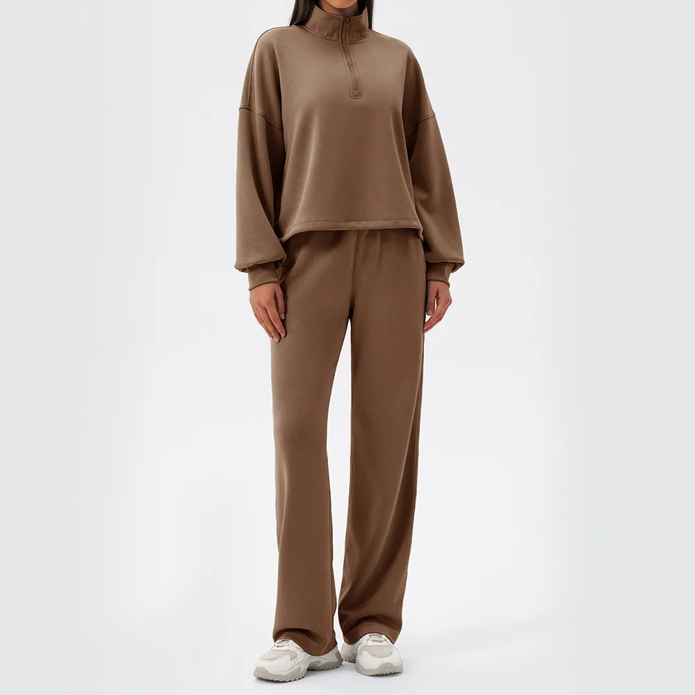 Conjunto de pantalón y top de manga larga color caramelo