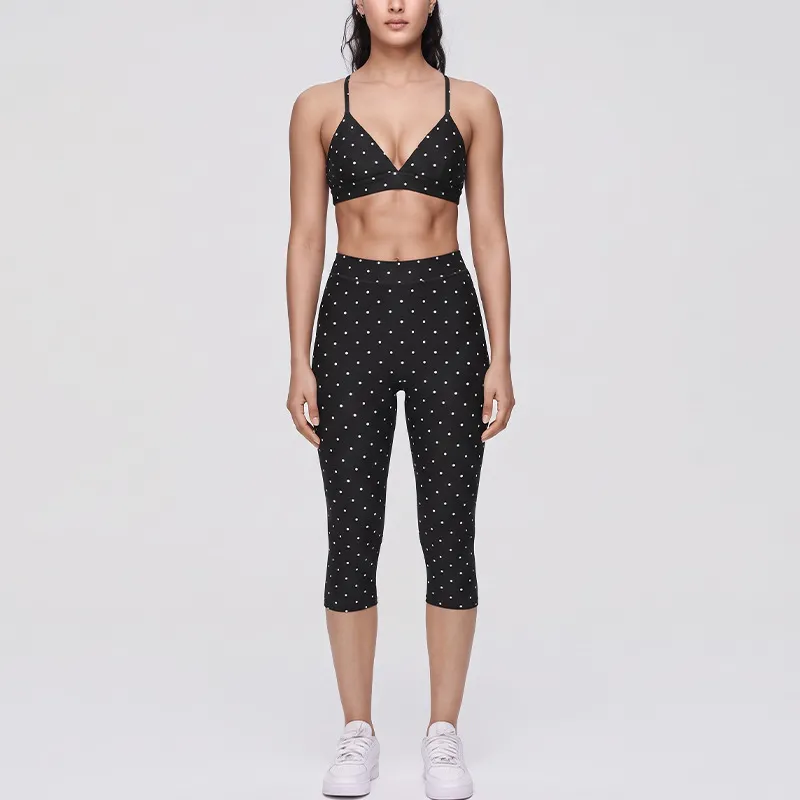 Conjunto de 3 piezas de ropa deportiva elástica para mujer (top y leggings) con estampado de lunares; tejido de secado rápido y alta calidad (FGBB3086+K7012+K7013)