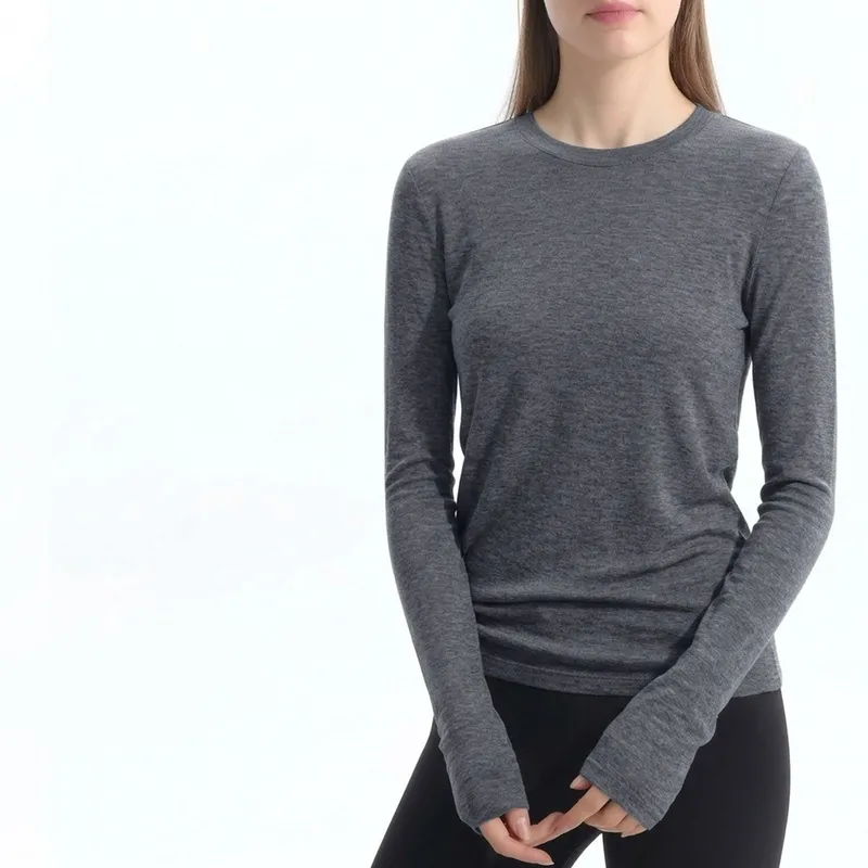 Top de manga larga con acabado cepillado, cuello redondo y corte entallado para gimnasio y running (FGBCX62031)