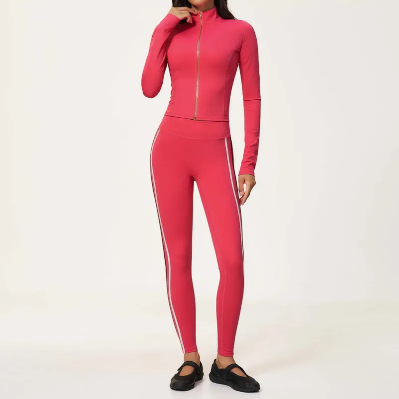 Chaquetas y leggings en color rosa empolvado
