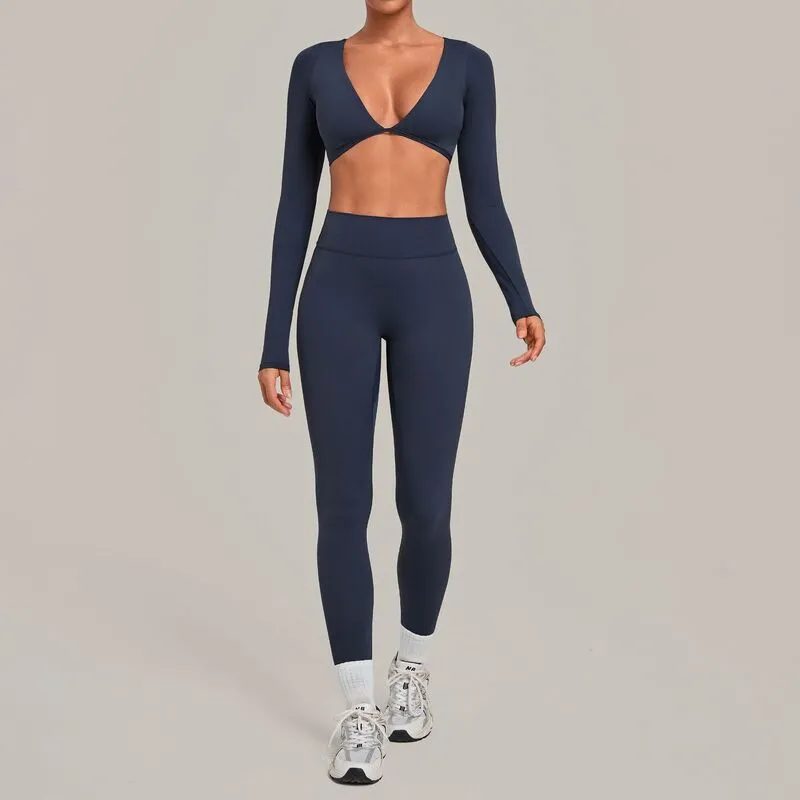 Top corto y leggings azul marino