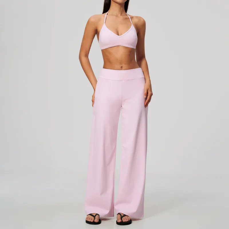 Sujetador y braguita de color rosa bebé